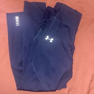 Navy blue full length medium under amour leggings.